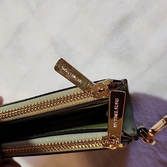 Michael Kors Jet Set Travel Double Zip Wristlet Wallet Light Sage New - Picture 13 of 13